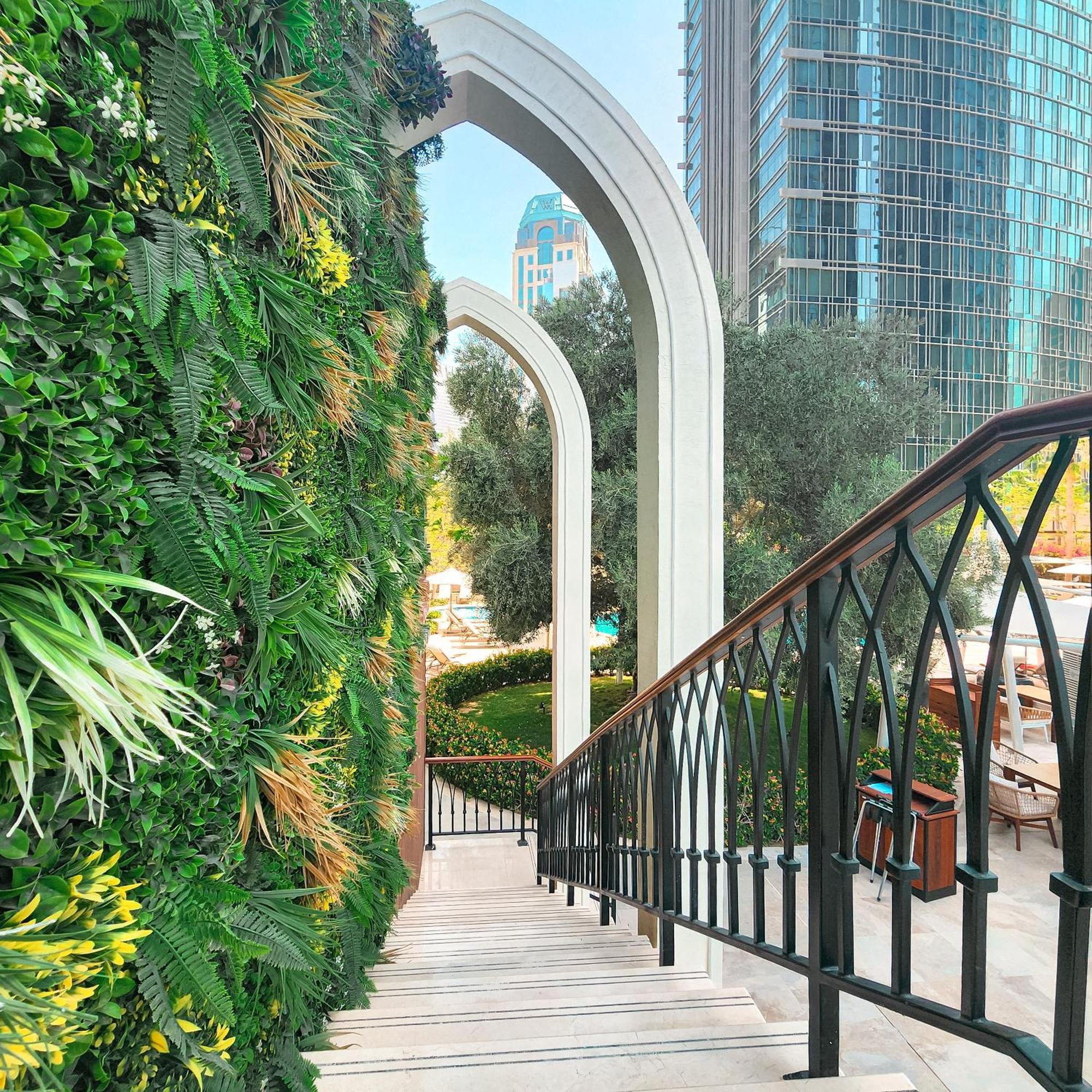 City Centre Rotana Doha Exterior foto The Green Wall at the Four Seasons Hotel, Los Angeles